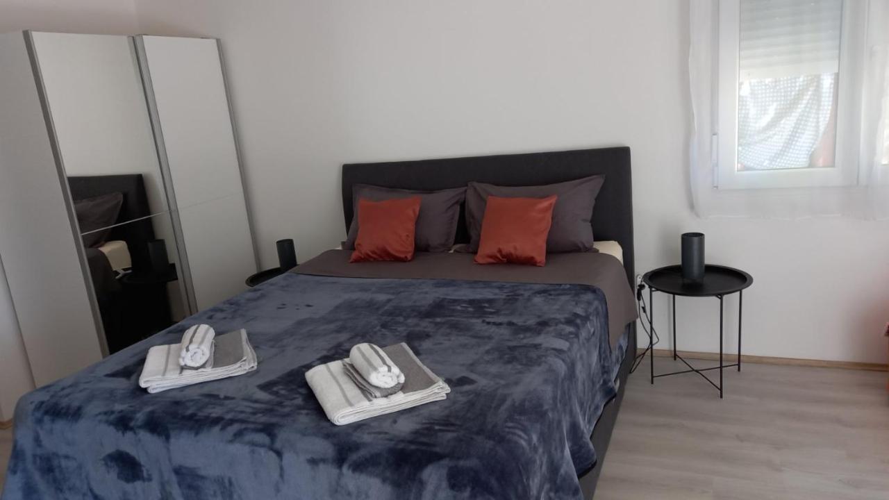 Leona Apartment Vidikovac, Pula Ngoại thất bức ảnh