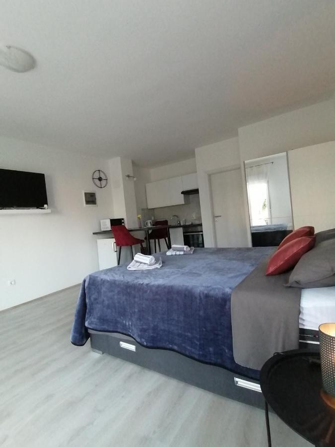 Leona Apartment Vidikovac, Pula Ngoại thất bức ảnh