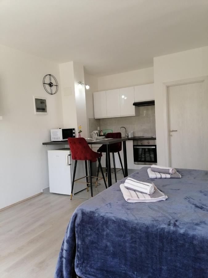 Leona Apartment Vidikovac, Pula Ngoại thất bức ảnh